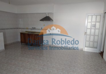 Hipolito Irigoyen N° 2924/28